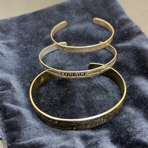 Not all who wander are lost, I can’t change Courage, Love is patient* - Picture 1 of 7